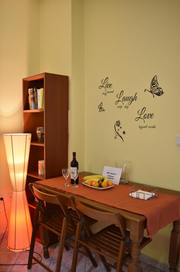 Zoe'S Apartment Bright&Cozy Atenas Exterior foto